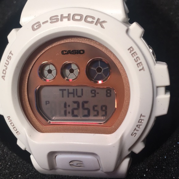 ⌚️✔️G-SHOCK®️ White and Rose gold Wrist Watch ✔️⌚️ - Picture 9 of 11